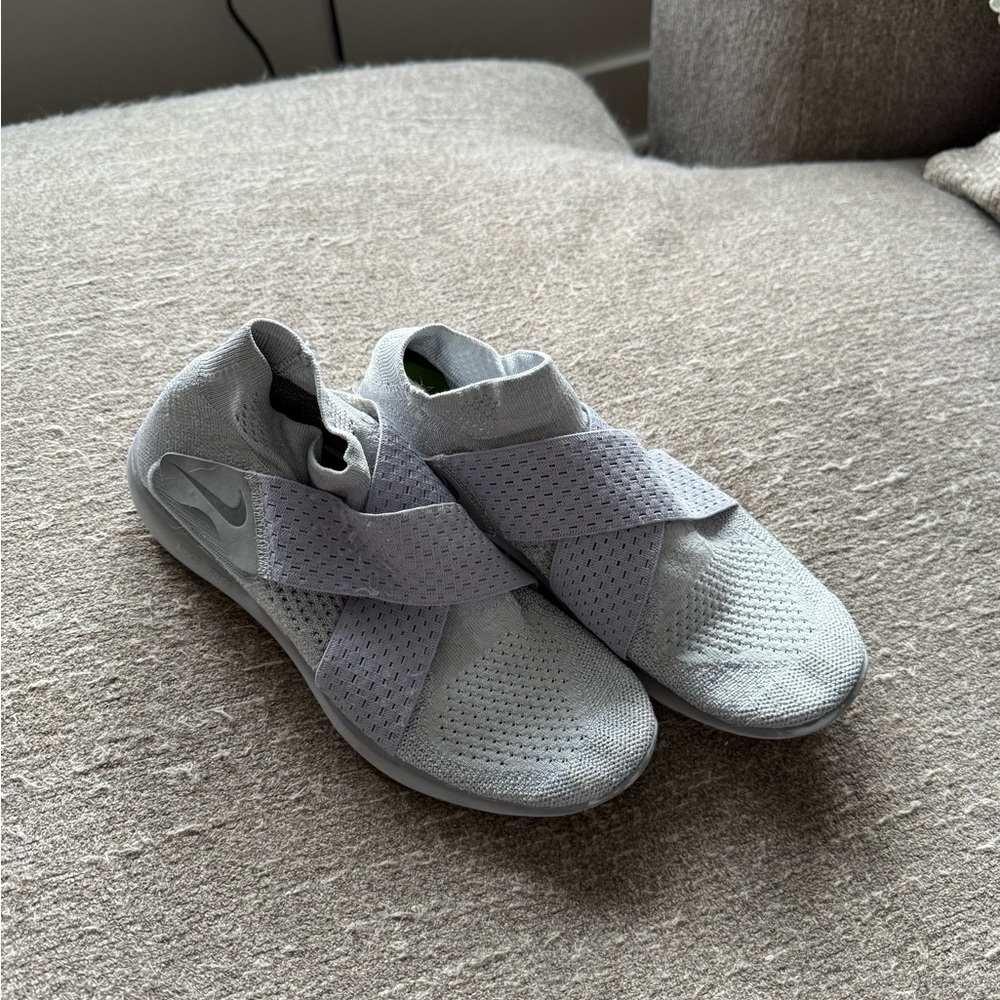 Nike Women's Athletic Shoes - Light Gray